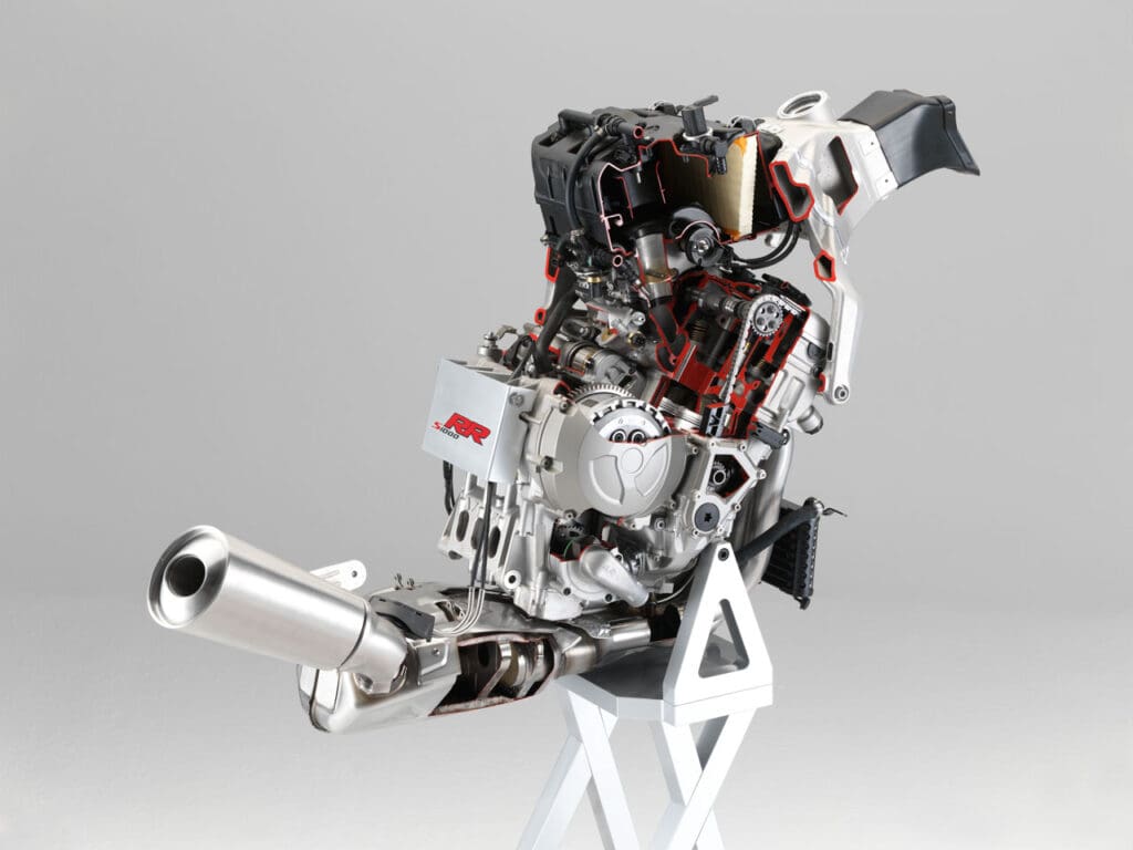 BMW S 1000RR silnik