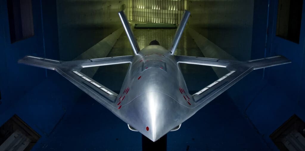 Model samolotu X-65 podczas badań w tunelu aerodynamicznym