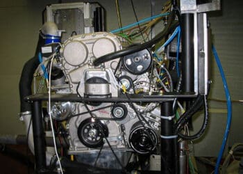 Poszukiwanie źródła rezonansu; Badania wibroakustyczne silników spalinowych w praktyce