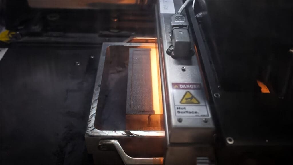 binder jetting szklanego surowca wtórnego