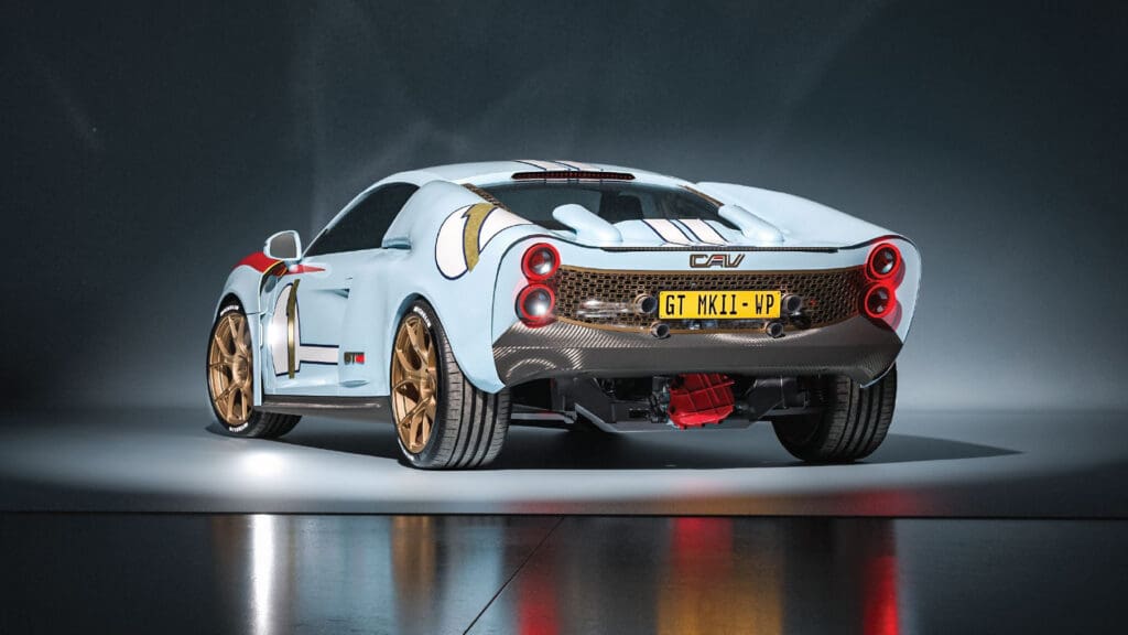 CAV GT40 MkII napędzany jest widlastą ósemką generującą moc 800 KM i moment obrotowy 880 Nm