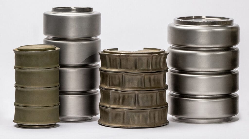 Kanistry Synroc przed i po izostatycznym wysokociśnieniowym prasowaniu na gorąco HIP