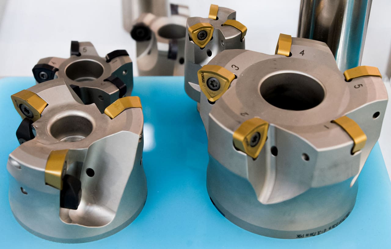 Materiały i Powłoki Na Ostrza Narzędzi Skrawających