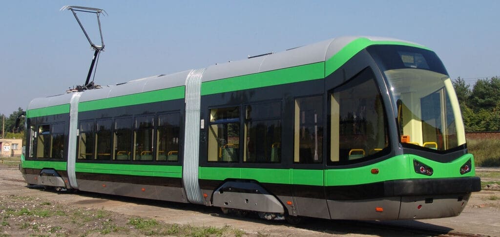 tramwaj 121N