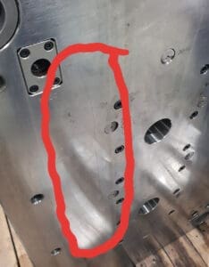 PĘKNIĘCIE PŁYTY MATRYCOWEJ