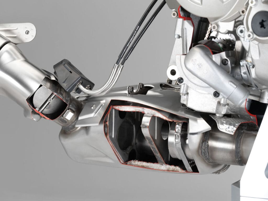 Zawór w Tylnej Części Układu Wydechowego BMW S 1000RR